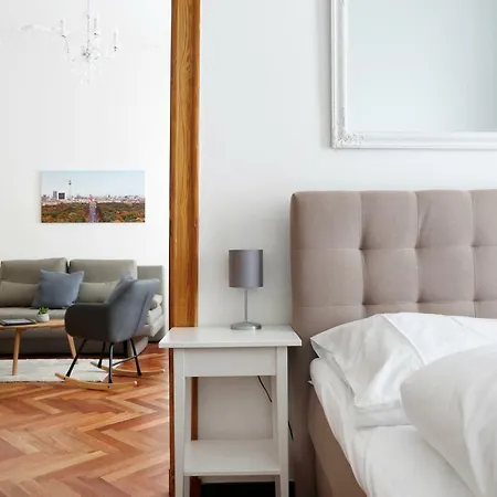 Appartamento Katz By Rockchair L Superhost Status L 3 Bedrooms Boxspringbeds 2 Bathrooms In Center - Cozy Family & Business Flair Welcomes You! Berlino