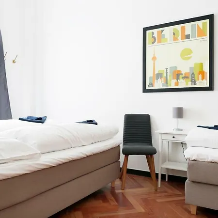 Katz By Rockchair L Superhost Status L 3 Bedrooms Boxspringbeds 2 Bathrooms In Center - Cozy Family & Business Flair Welcomes You!