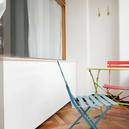 Katz By Rockchair L Superhost Status L 3 Bedrooms Boxspringbeds 2 Bathrooms In Center - Cozy Family & Business Flair Welcomes You!