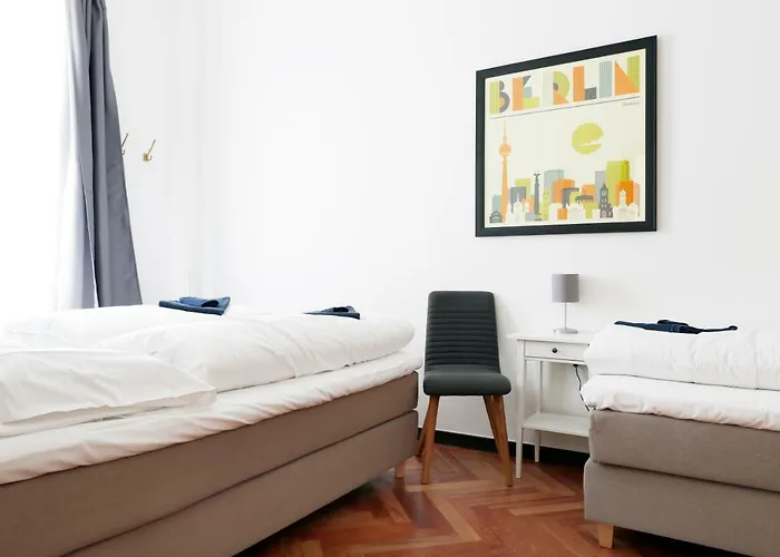 Katz By Rockchair L Superhost Status L 3 Bedrooms Boxspringbeds 2 Bathrooms In Center - Cozy Family & Business Flair Welcomes You!